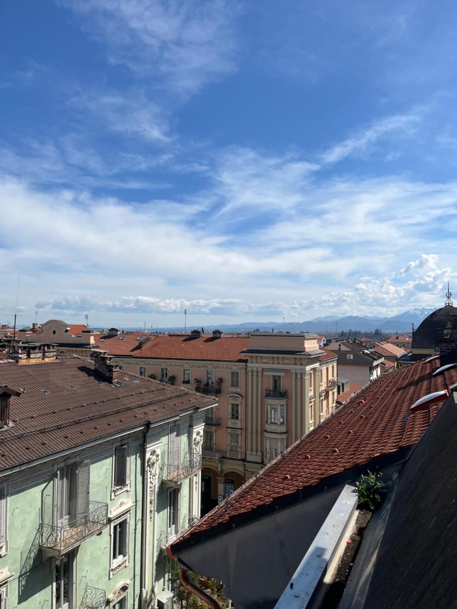 Boutique Affittacamere Attico In Centro Cuneo Bagian luar foto